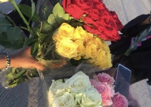 “مرايا” التطوعي بالأفلاج يطلق مبادرة توزيع الورود بحديقة سحاب