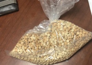 يقظة أمن طرق مكة تضبط مواطنين بحوزتهما أكثر من 3 آلاف حبة كبتاجون