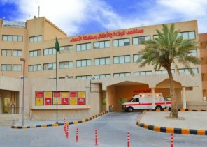 بالصور..أطباء يستخرجون “سبحة” من بطن طفل بالأحساء