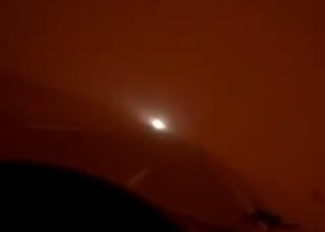 فيديو.. عاصفة ترابية تضرب محافظة الرس وتحول نهارها ليلاً