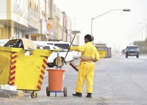 مكة.. إلزام مقاولي النظافة بتوفير ملابس شتوية للعمال