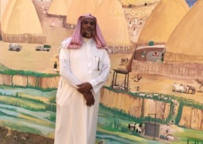 بالصور .. في بادرة جميلة .. قروب الحب والوفاء ببيش يكرمون الفنان التشكيلي قالب الدلح