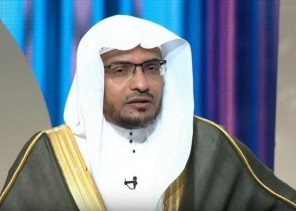 “المغامسي” يوضح حكم تناول اللحوم في الدول غير الإسلامية (فيديو)