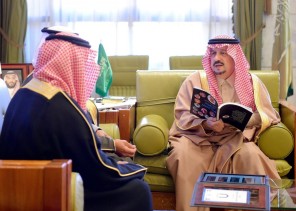 سمو أمير منطقة الرياض يستقبل الوعيل