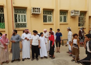 بالصور.. نادي الحي بمجمع آل مشحنة يشهد اقبالاََ كبيرا في اليوم الاول للإفتتاح