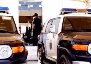 شرطة الرياض تقبض على تشكيل عصابي ارتكب 34 جريمة سلب وسطو