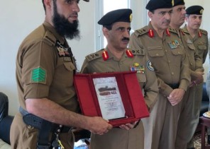 تكريم رقيب أول  الضويلي لتميز أداءه اثناء الحج 1439هـ