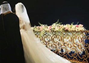 مواطن يعفي عريس ابنته من أعباء الزواج ويطلب منه اصطحابها للمنزل بعد عقد القران مباشرة