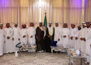 محافظ الريث “أبو قرن” يرعى حفل تدشّين فريق إحتواء التطوعي