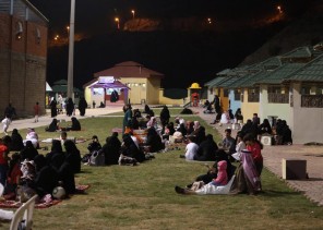 اجواء ربيعية تجذب السياح لفعاليات وسام البادية بالمندق