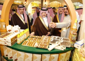 أمير الشرقية يدشن “ويا التمر أحلى” في عامه السادس بمعارض الاحساء