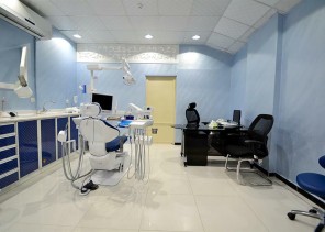 سبب رفض الحالات الحرجة وكشفيات بلغت 4 آلاف ريال.. نقاش حاد بين مدير مجمع طبي وكاتب صحفي