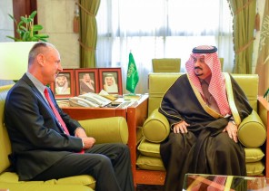 سمو أمير منطقة الرياض يستقبل سفير سويسرا لدى المملكة