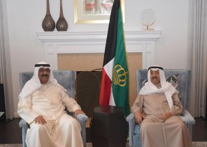 شاهد بالصور والفيديو .. أول ظهور لـ”أمير الكويت” بعد مغادرته المستشفى في أمريكا