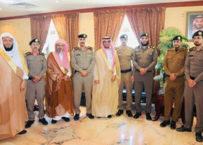 مدير عام فرع هيئة الأمر بالمعروف بالمنطقة الشرقية يزور القوة الخاصة لأمن الطرق