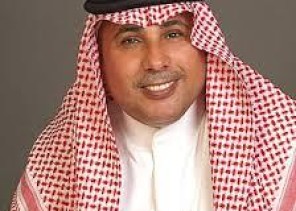 “العرفج”: الزي السعودي الحالي لم يكن موجوداً قبل 40 سنة.. والشماغ صناعة إنجليزية (فيديو)