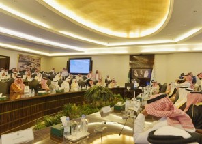 أمير مكة المكرمة يدشن مركز “أسر” للأسر المنتجة