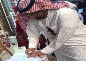 بالصور .. ” العمل ” تسجل 44 مخالفة وتنذر 28 محلا بالمدينة