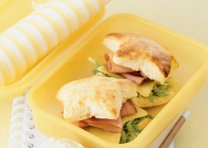 مع العودة للمدارس.. خطوات تجهيز حقيبة الفطور المدرسي بشكل آمن وصحي