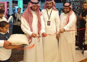 وكيل إمارة منطقه عسير يزور فعالية طاقة الألوان في يومها الثاني
