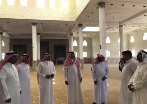 محافظ ضمد (البراق) يقوم بجولة لعدد من مشاريع محافظة ضمد