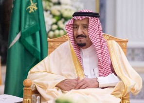 خادم الحرمين: الدين الإسلامي شرع مطهر وليس رأيا يرتجل
