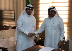 مكتب التعليم بـبـيش يعايد المحافظ ويقدم آليه عمل التعليم باحتفال اليوم الوطني