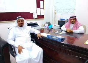 المساعد للشؤون المدرسية بتعليم ضمد يزور مدرسة الطاهرية