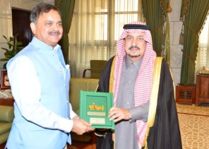 أمير الرياض يستقبل سفير جمهورية الهند لدى المملكة