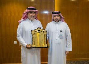 مديرعام صحة الرياض يكرم العياضي