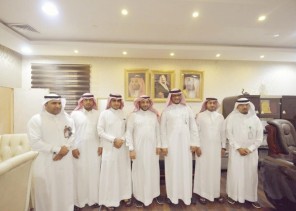 وفاءً للمرضى المنومين من منسوبي الإدارة وطلابها