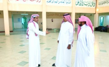 وفد من فريق التقييم بجائزة الشيخ حمدان بن راشد آل مكتوم في زيارة لمجمع آل مشحنة التعليمي