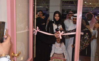 “أميمة عزوز” المصممة السعودية وصلت إلى العالمية بجدارة واقتدار