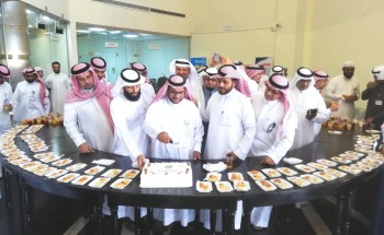 البريد السعودي بجازان يحتفل بالعيد مع العملاء