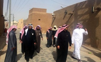 مدير عام هيئة السياحة والتراث الوطني بحائل يزور محافظة الحائط