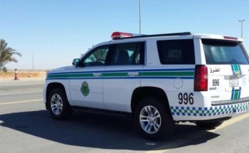 تبوك: أمن الطرق يعيد حقيبة نسائية لحاجة فيها مجوهرات ومبلغ مالي