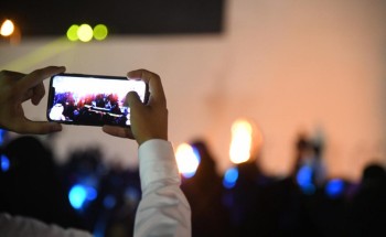 أهالي الشمالية يوثقون فعاليات مهرجان عيدكم شمالي بهواتفهم الخاصة