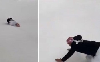 شاهد .. فرحة مواطن بالثلوج التي سقطت على أنحاء من منطقة حائل