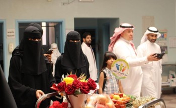همسات الثقافي بالأحساء يتفقد مرضى كبار السن