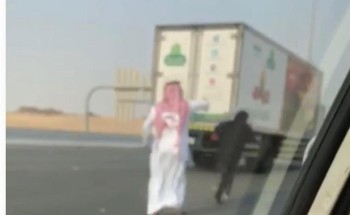مواطن ينقذ فتاة حاولت إيذاء نفسها على طريق “مكة ـ جدة” السريع.. ويروي التفاصيل