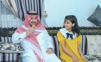 نائب أمير الجوف يزور الطفلة رواند المتعافية من السرطان في منزلها بسكاكا