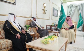 أمير منطقة الحدود الشمالية يستقبل مدير فرع المباحث الإدارية بالمنطقة