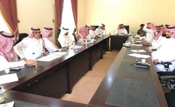 محافظ بيش يرأس اجتماع لجنة التنمية السياحية بالمحافظة