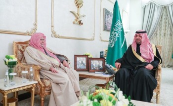 أمير منطقة الحدود الشمالية يستقبل الشيخ الدكتور عبدالله بن عبدالمحسن التركي