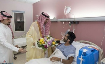 أمير الجوف يهنأ المرضى المنومين بدخول شهر رمضان المبارك