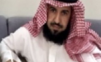 يابني اقعد معنا
