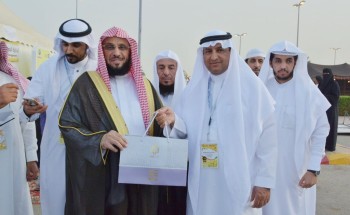 الشيخ عائض القرني يزور مهرجان العسل الدولي الحادي عشر في الباحة