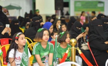 بالصور.. فتيات ينشدن السلام الملكي بلغة الإشارة في تبوك احتفاء باليوم الوطني