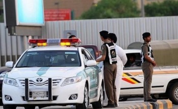 “المرور” يوضح مخاطر المراوغة بسرعة بين المركبات