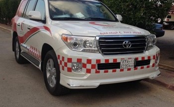 ذوو مريض يعتدون على أفراد فرقة إسعافية بالمدينة ويكسرون أغراضهم